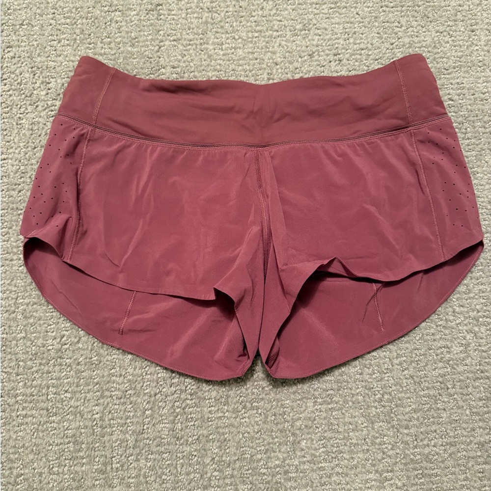 LULULEMON speed up shorts size 4 2.5”